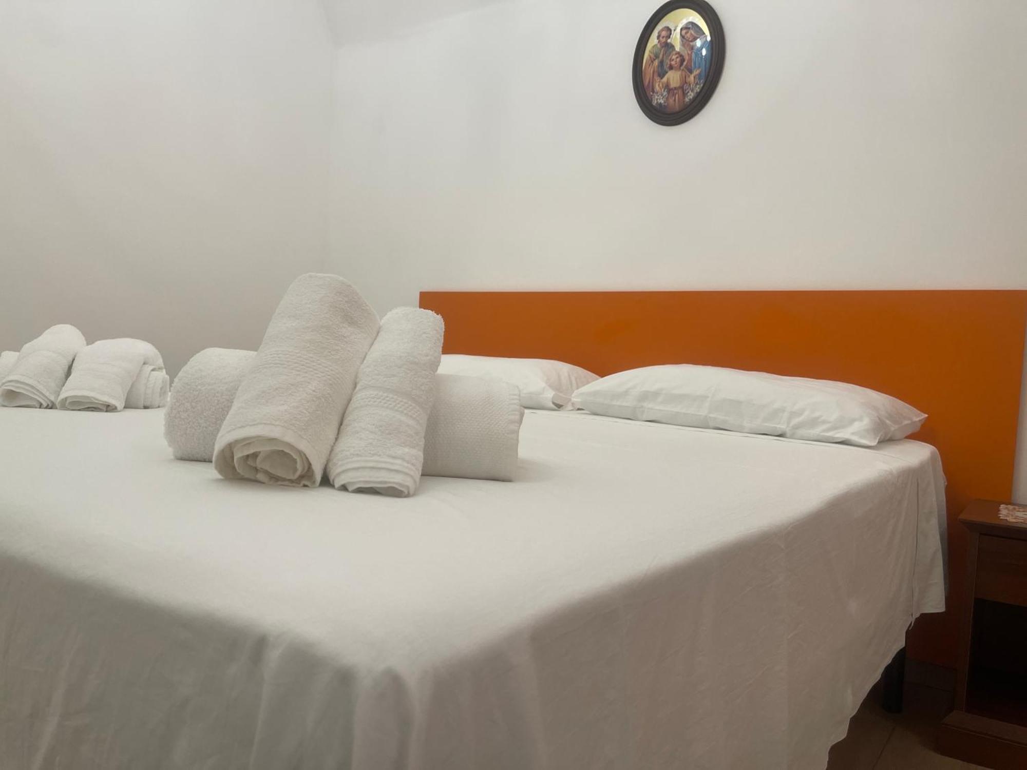Gio House Apartment Modica Bagian luar foto